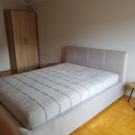 Apartman Branko Kruševac Esterno foto